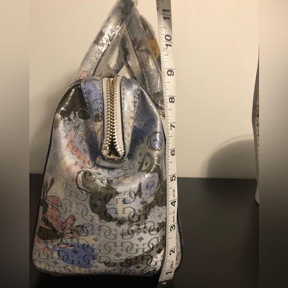 Guess Satchel brand new with tags - Picture 7 of 7